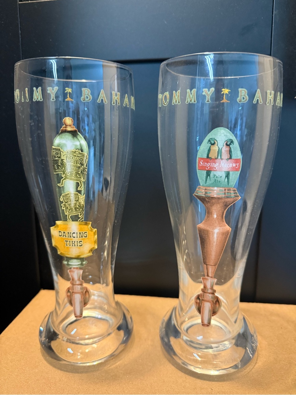 Set 2 Tommy Bahama clear Drinking Glass 9” Beer Stein Pint 24 Oz